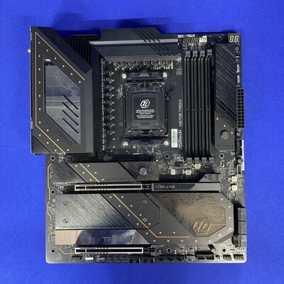 【横浜駅前店】中古  ASRock X870E Taichi (X870E AM5 E-ATX DDR5) 172192 