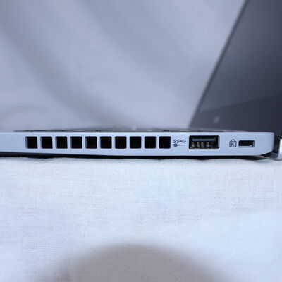 【通販センター】中古  【ジャンク品/保証無/返品質問不可】NEC VersaPro タイプVB　PC-VKM17BZG4 (Core i5 8350U/8GB/SSD256GB/-/オンボード/12.5ｲﾝﾁ/1366x768/Wi-Fi/WEBCAM/-) 176664 