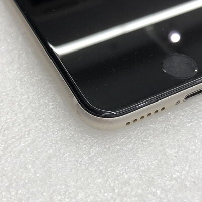 【甲府飯田店】中古  【docomo版SIMフリー】Apple iPhoneSE 4.7インチ (第3世代) 128GB (スターライト) NMYG3J/A 4720002061 