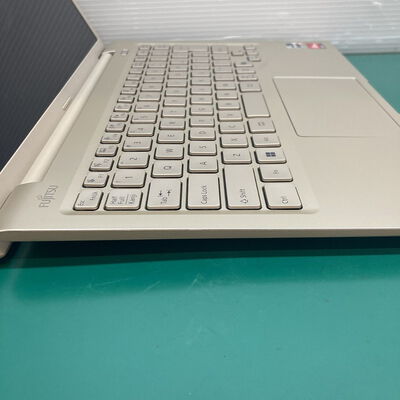【浦添城間店(沖縄)】中古  富士通　LIFEBOOK　MH55/J3(Ryzen 5 7520U/16GB/SSD256GB/W11H) 4780001509 