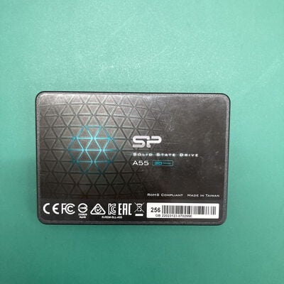 【神戸・三宮店】中古  各社 2.5インチ SSD 256GB SATA 124394 