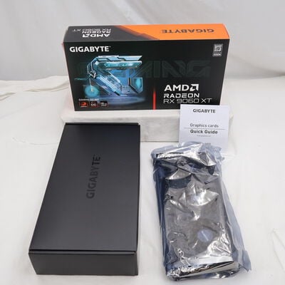 【通販センター】中古  GIGABYTE GV-R9060XTGAMING OC-16GD (RX9060XT 16G) 179900 