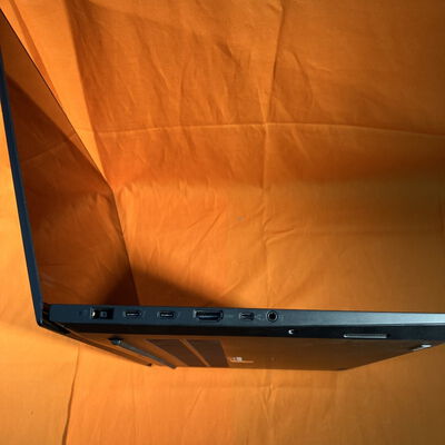 【なんば店】中古  Lenovo ThinkPad X1 Extreme (8750H/32GB/SSD256GB+SSD1TB/GTX1050Ti Max-Q/WLAN/15.6UHD/W10P64) 3280021288