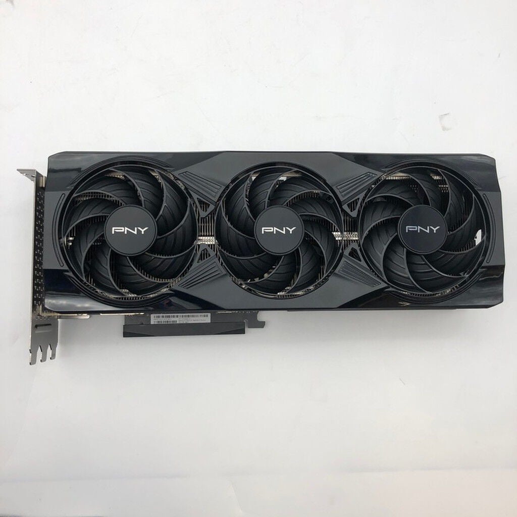 中古 PNY GeForce RTX 5070 Ti 16GB Overclocked Triple Fan