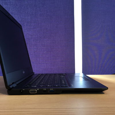 【松山環状枝松店】中古  FUJITSU LIFEBOOK U7410 (INTEL Core i5 10310U 1.7GHz/16GB/SSD256GB/-/オンボード/14/1366x768/Wi-Fi/WEBCAM/W11H64/Microsoft Office Home and Business 2024付) 180536 