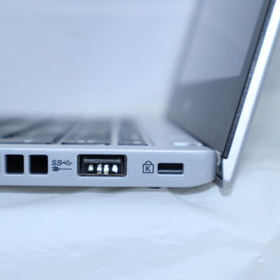 【通販センター】中古  NEC VersaPro タイプVB PC-VKM17BZC3 (Core i5 8350U/8GB/SSD256GB/-/オンボード/12.5/1366x768/Wi-Fi/WEBCAM/W11H64 MAR) 186063 