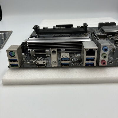 【新潟店】中古  ASRock B550 Phantom Gaming 4 (B550 AM4 ATX DDR4) 142933 