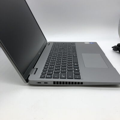 【宇都宮鶴田店】中古  DELL Latitude 5520 (Intel Core i7 1185G7 3.00GHz/16GB/SSD256GB/-/GeForce MX450/15.6/1920x1080/GbE/Wi-Fi/WEBCAM/W11H) 193801 