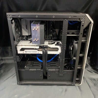 【横浜駅前店】中古  THIRDWAVE GALLERIA XA7R-97XT（Ryzen 7 9700X/32GB/Radeon RX9070XT/SSD1TB＋2TB/W11H/有線LAN○無線LAN&times;）  3400009674 