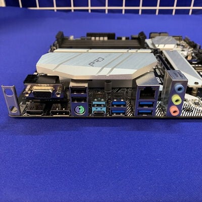 【横浜駅前店】中古  ASRock B550M Pro4 (B550 AM4 mATX DDR4) 142938 