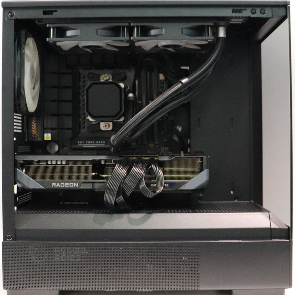 中古 自作パソコン(Ryzen 7 7800X3D/32GB/SSD2TB+2TB/なし/RX9070XT