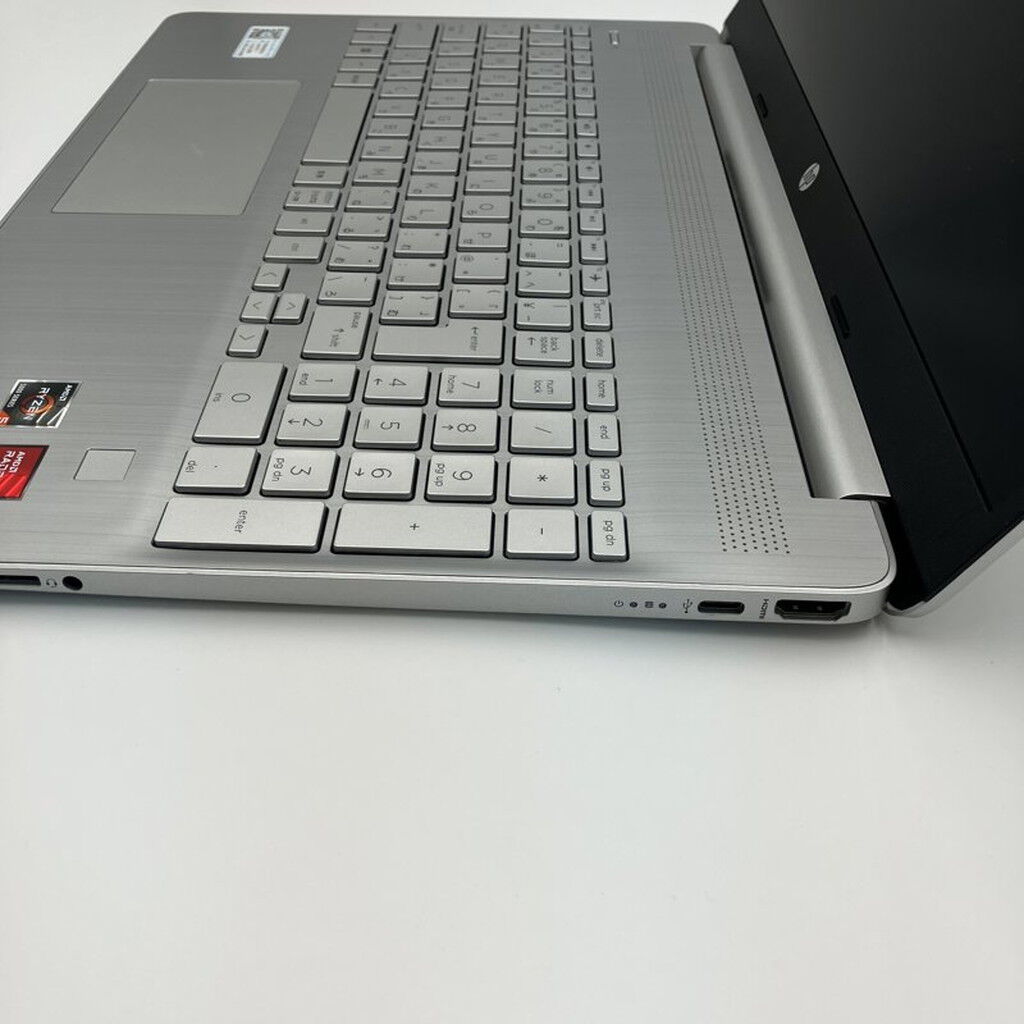 中古 HP 15s-eq2062AU (Ryzen 5 5500U/8GB/SSD512GB/WLAN/15.6FHD