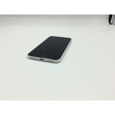 【座間相武台】中古  【SIMロック解除済み】【docomo】Apple iPhoneSE 4.7インチ (第2世代/2020) 64GB (ホワイト) NX9T2J/A 182397 
