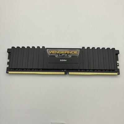 【秋葉原本店】中古  PC4-21300 8GB デスクトップ用(DDR4-2666) 126165 