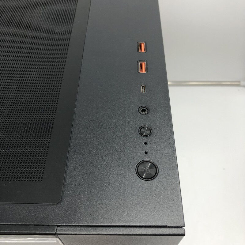 中古 自作ゲーミングデスクトップ(Ryzen 7 9800X3D/32GB/SSD512GB