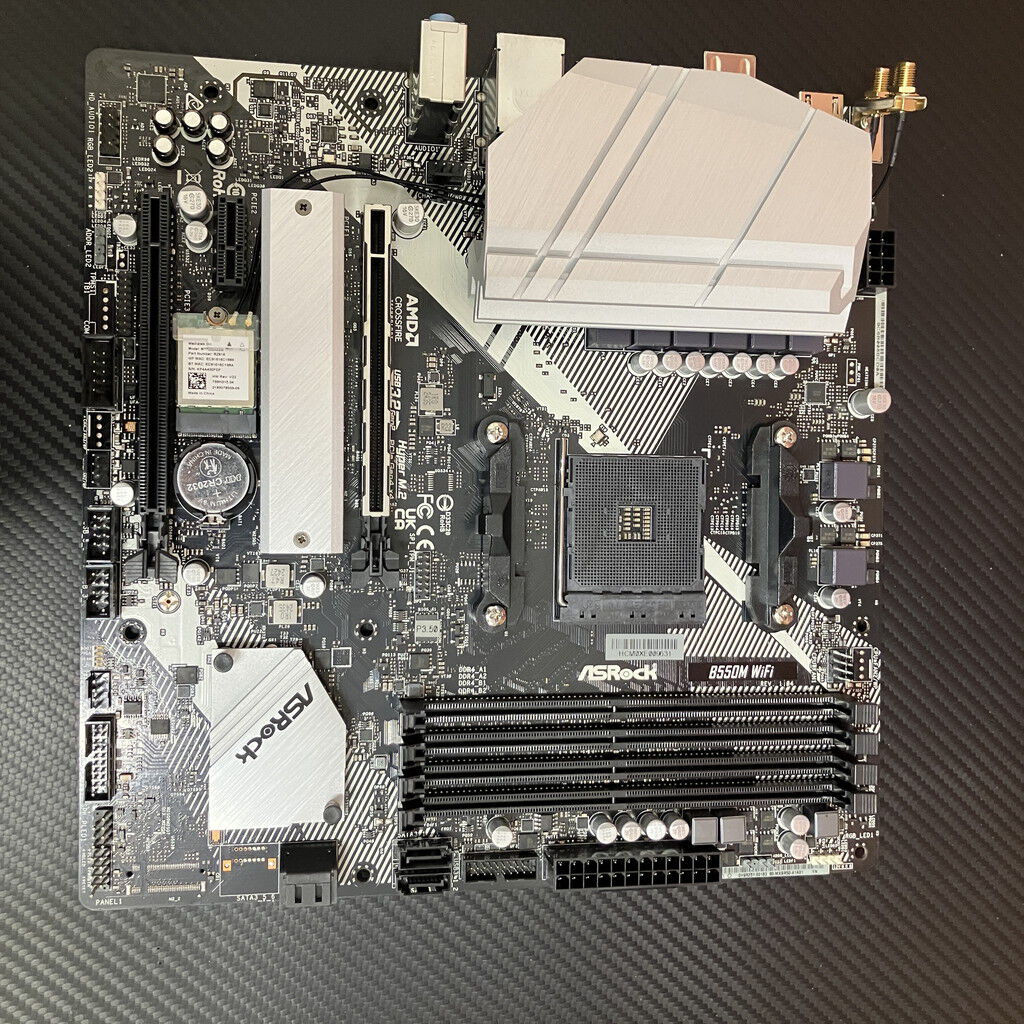 ASRock B550M WiFi ドスパラ限定モデル ASRock B550M WiFi (B550 AM4 MicroATX) ドスパラ限定モデルの