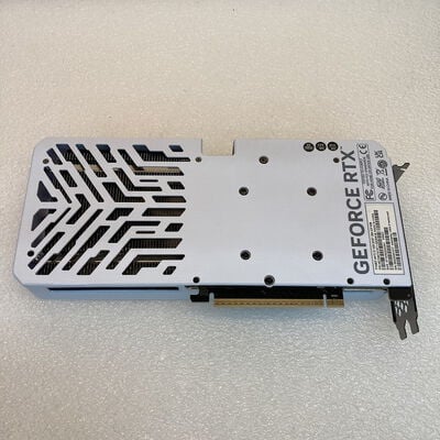 【京都店】中古  Palit NE7506TU19T1-GB2061M (RTX5060Ti WH OC 16GB) 188953 