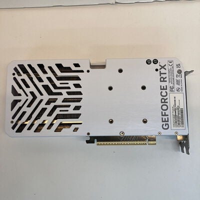 【京都店】中古  Palit NE7506TU19P1-GB2062M (RTX5060Ti 8GB WHITE OC) 188962 