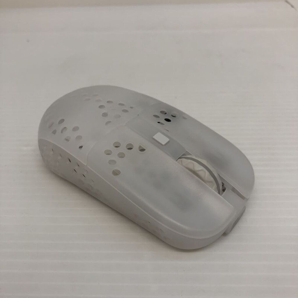 マウス中古 中古 Xtrfy MZ1W-RGB-WHITE ｹﾞｰﾐﾝｸﾞﾏｳｽ (701633) 188914 （326623