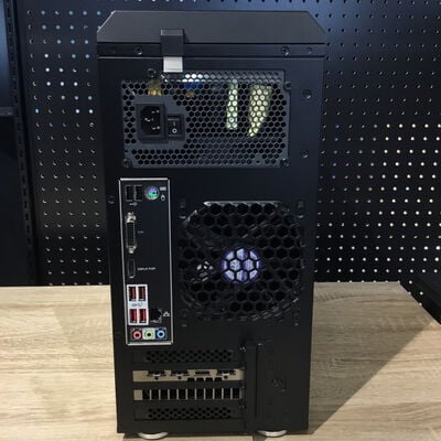 【松山環状枝松店】中古  mouse computer GTUNE NG-im610SA5-SMM (Intel Core i7 9700 3.00GHz/32GB/SSD480GB+SSD512GB+HDD2TB/-/オンボード/GbE/W11H) 193783 