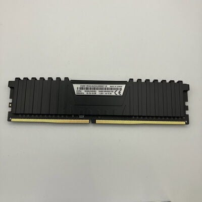 【秋葉原本店】中古  PC4-21300 8GB デスクトップ用(DDR4-2666) 126165 