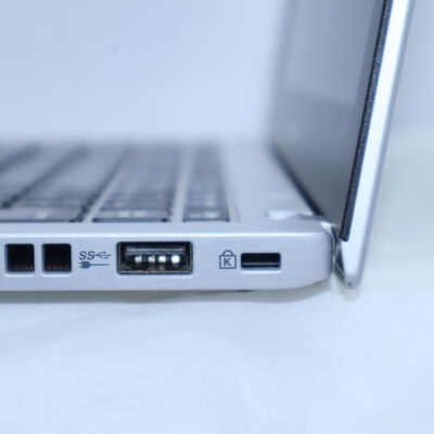【通販センター】中古  【ジャンク品/保証無/返品質問不可】NEC PC-VKM16BZG6 (Intel Core i5 8365U 1.60GHz/8GB/SSD256GB/なし/オンボード/13.3/1366x768/Wi-Fi/WEBCAM/OSなし) 184422 