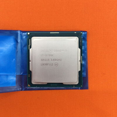 【なんば店】中古  INTEL Core i7 9700K (1151/3.60GHz/12M/C8/T8) 138481 