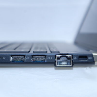【通販センター】中古  【ジャンク品/保証無/返品質問不可】Dynabook dynabook G83/M PG83MMC4GPBAD21 (Intel Core i5 8350U 1.70GHz/8GB/SSD256GB/-/オンボード/13.3/1920x1080/Wi-Fi/WEBCAM/OSなし) 186792 