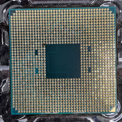 【富士青葉店】中古  AMD Ryzen 5 3400G (AM4/3.7/6M/C4/T8/65W) 140028 