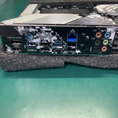 【千葉店】中古  ASRock B550 Steel Legend (B550 AM4 ATX DDR4) 142936 