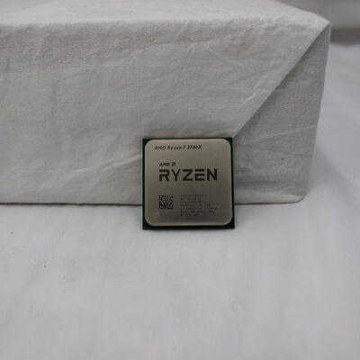 【通販センター】中古  AMD Ryzen 7 3700X (AM4/3.6/36M/C8/T16/65W) 140025 