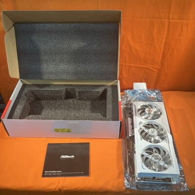 【なんば店】中古  ASRock RX9070XT SL 16G Steel Legend 16GB (RX9070XT 16G) 176937 