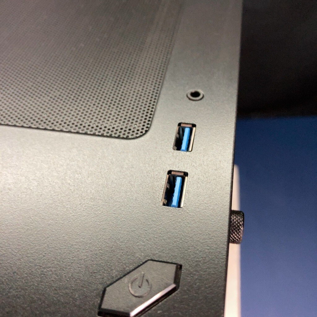 中古 LEVEL∞(i7 14700F/32GB/SSD1TB+2TB/RTX4070 SUPER/W11H