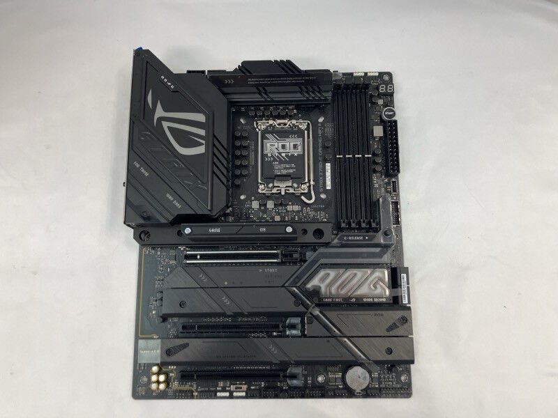中古 ASUS ROG STRIX Z790-E GAMING WIFI II（Z790 1700 ATX DDR5