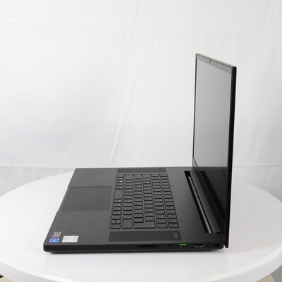 【通販センター】中古  Razer Blade 17 RZ09-0406AJA3-R3J1(Intel Core i7 11800H/32GB DDR4 (PC4)/SSD1TB/なし/NVIDIA GeForce RTX 3060 6GB Laptop GPU/17.3/2560x1440/Wi-Fi/W11H64 MAR) 200875 