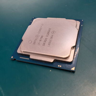 【鹿児島店】中古  INTEL Core i7 8700 (1151/3.20GHz/12M/C6/T12) 136198