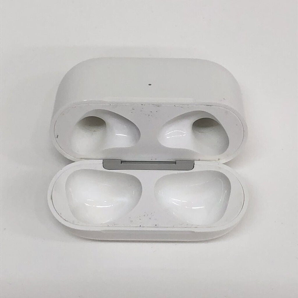 中古 AirPods（第3世代） MagSafe充電ケース MME73J/A 4990001602