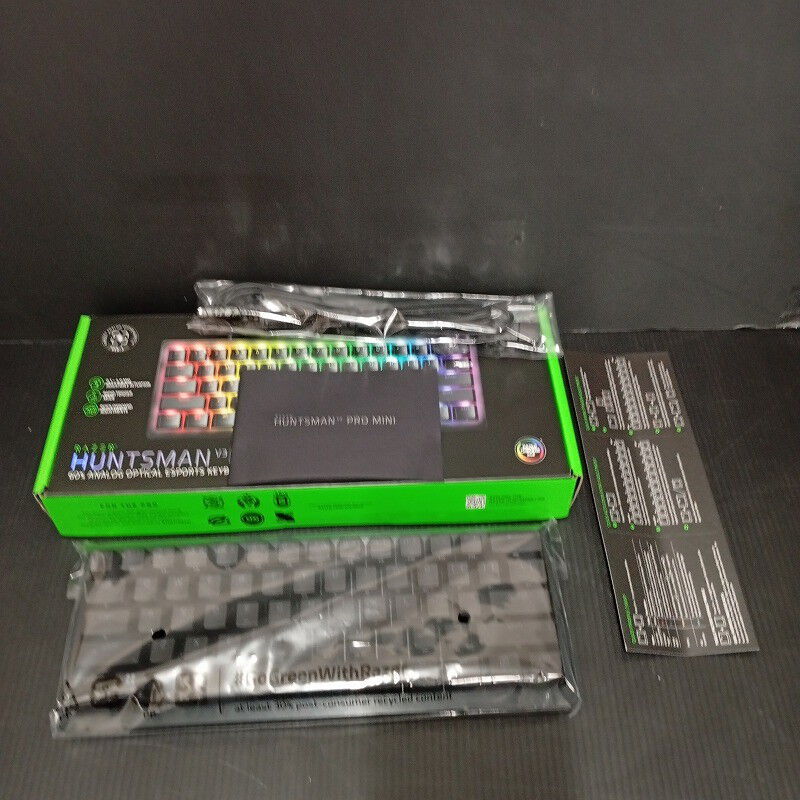 「中古状態⭕️」Razer Huntsman V3 Pro Mini Razer Huntsman V3 Pro Mini RZ03-04990100-R3M1 [ブラック] 価格比較