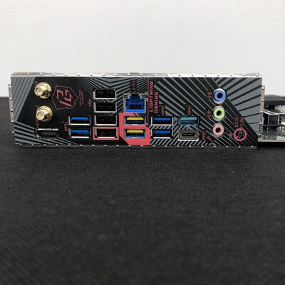 【長野稲里店】中古  ASRock B650 PG Lightning WiFi (B650 AM5 ATX DDR5) 5110001005