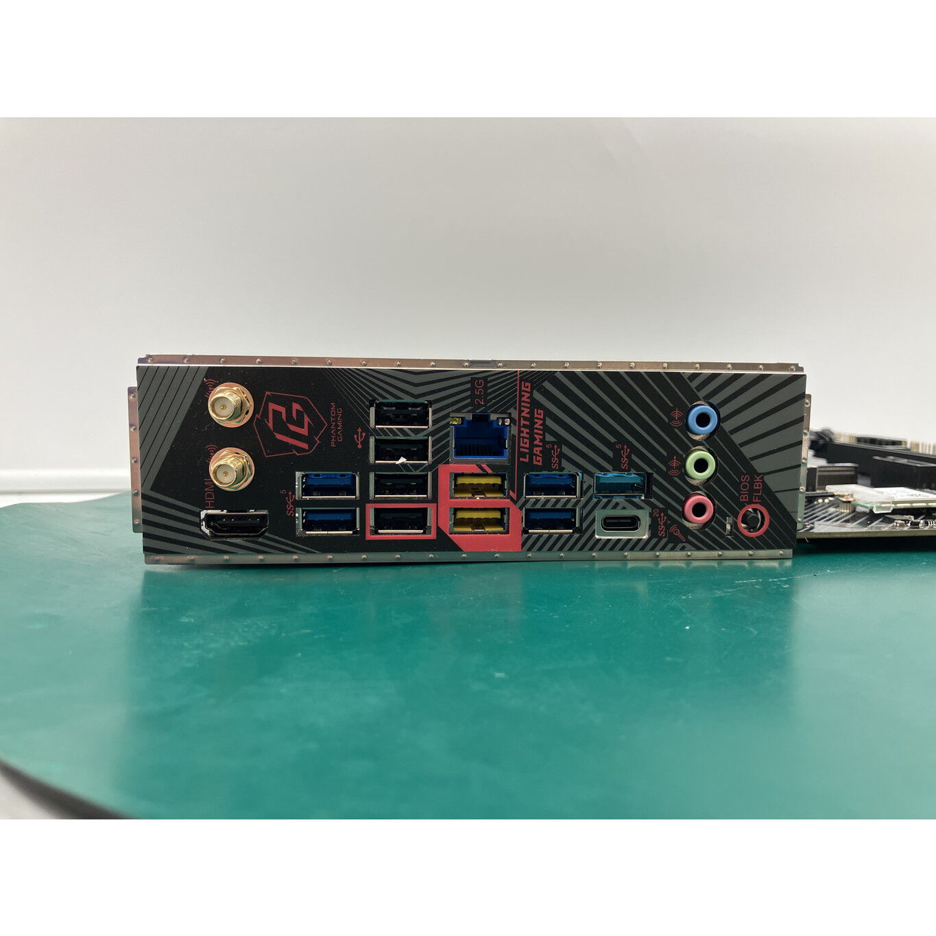 中古 ASRock B650 PG Lightning WiFi (B650 AM5 ATX DDR5