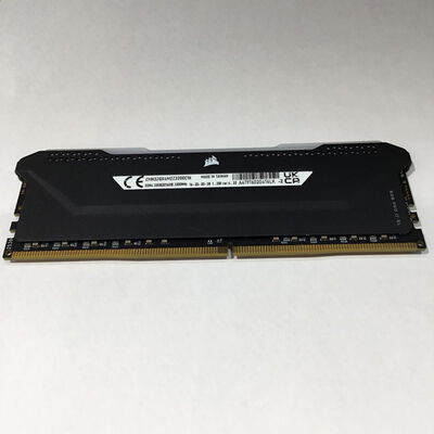 【松山環状枝松店】中古  PC4-25600 16GB デスクトップ用(DDR4-3200) 140728 