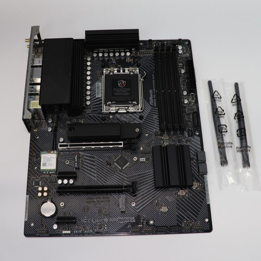 ASRock B650 PG Lightning マザーボード 中古 ASRock 〔中古〕B650 PG Lightning（中古保証1ヶ月間