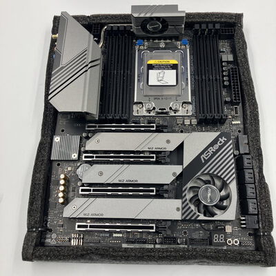 【なんば店】中古  ASRock TRX40 Creator (TRX40 sTRX4 DDR4 ATX) 1460016460 