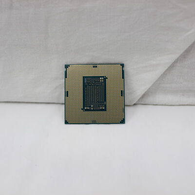 【通販センター】中古  INTEL Core i7 8700K (1151/3.70GHz/12M/C6/T12) 136197 
