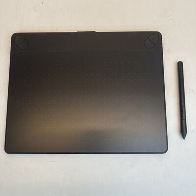 【京都店】中古  wacom intuos CTH-690/K1 3180006284 