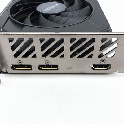 【宇都宮鶴田店】中古  GIGABYTE GV-R9060XTGAMING OC-16GD (RX9060XT 16G) 179900 