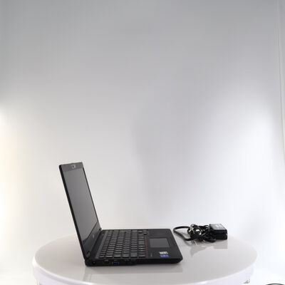 【秋葉原本店】中古  LIFEBOOK　U7311/F(i5-1145G7/8GB/SSD256GB/W11P) 3410015824 