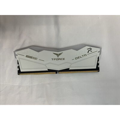 【仙台店】中古  TEAMGROUP T-Force Delta RGB DDR5 6200MHz 16GB (PC5-49600) 3240009907 