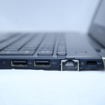 【通販センター】中古  【ジャンク品/保証無/返品質問不可】dynabook dynabook G83/FP (Core i5-10210U/8GB/オンボード) 202849 