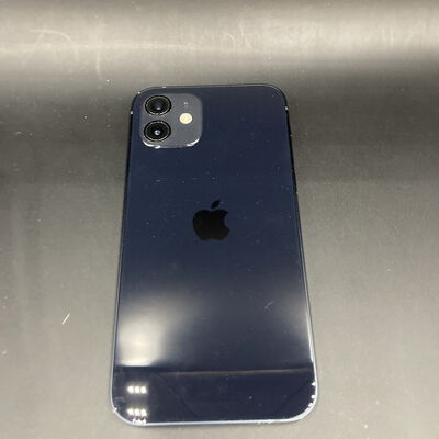 【熊本浜線店】中古  【docomo】Apple iPhone12 6.1インチ 64GB (ブラック) MGHN3J/A 143752 